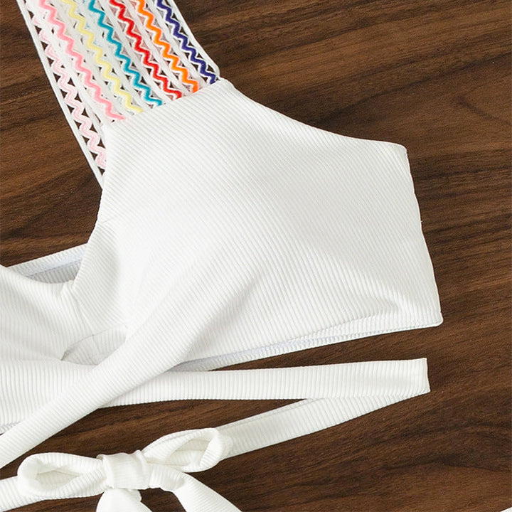 Bikini Top Incrociato e Slip Modellante a Vita Alta