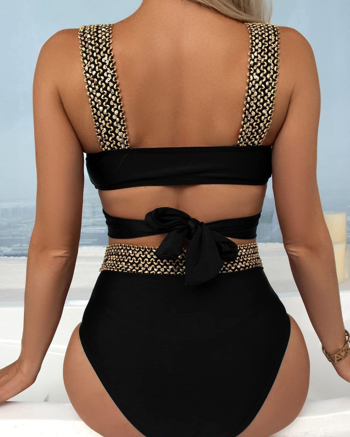 Completo Bikini a Vita Alta con Dettagli Dorati